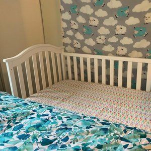White crib with mattress, excellent condition!